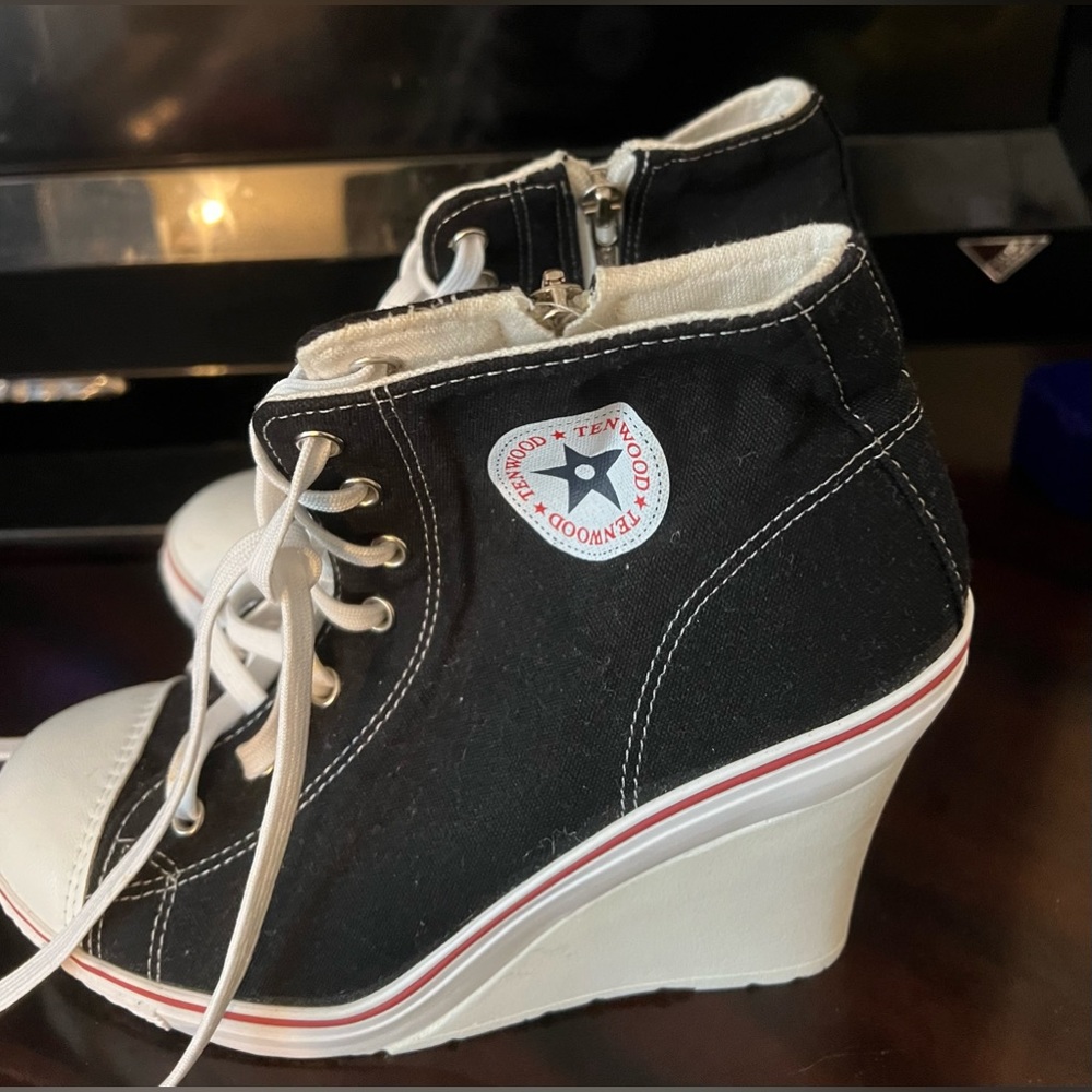 Lace-Up Wedged Soled Heel Canvas Sneakers